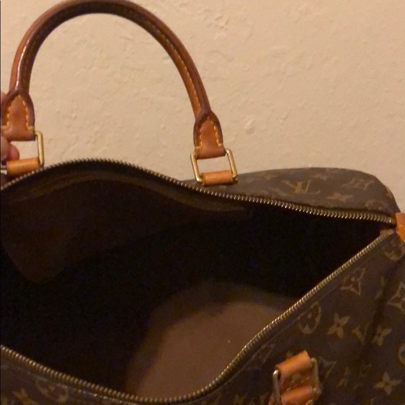 NOT AVAILABLE !!!Pre-owned LV... Add’l photos only - Picture 7 of 8